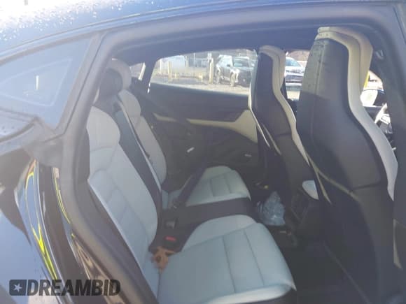 ✅ 2021 Porsche Taycan 4S • VIN: WP0AB2Y14MSA43521 • Lot: 43603165. Wystawiony na IAAI z przebiegiem 32 935 mil. Bezpłatny archiwum sprzedaży aukcyjnych z USA i szczegółowy raport historii pojazdu na DreamBid. Zdjęcie 8.