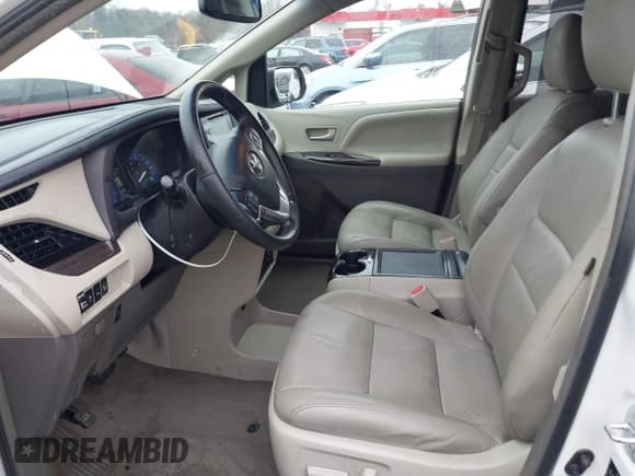 ✅ 2015 Toyota Sienna Limited • VIN: 5TDDK3DC9FS115784 • Лот: 41355934. Опубликован ранее на IAAI с пробегом 125 675 миль. Бесплатный доступ к архиву аукционных продаж из США и подробный отчёт об истории автомобиля на DreamBid. Изображение 5.