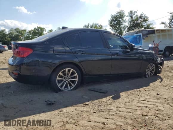 2018 BMW 3 Series 320i xDrive with VIN WBA8E5G57JNU46425, listed as a Copart auction lot 68207245 with 84,689 mi miles and Salvage title. Bid and sale history available at DreamBid. Image 3.