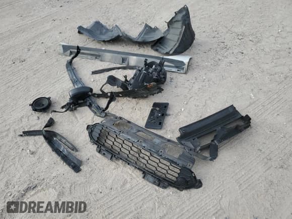 ✅ 2020 FIAT 124 Spider Abarth • VIN: JC1NFAEK2L0145417 • Lot: 75951824. Listed on Copart with 45,255 mi. Free auction sales archive from the USA and detailed vehicle history report at DreamBid. Image 12.