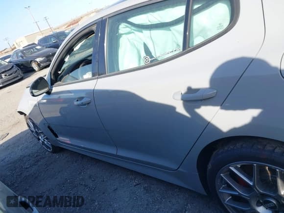 ✅ 2019 Kia Stinger GT1 • VIN: KNAE45LC2K6049548 • Lot: 40970268. Listed on IAAI with 35,217 mi. Free auction sales archive from the USA and detailed vehicle history report at DreamBid. Image 15.