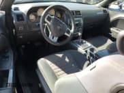 ✅ 2014 Dodge Challenger SXT • VIN: 2C3CDYAG7EH101068 • Lot: 74075524. Wystawiony na Copart z przebiegiem Nie podano. Bezpłatny archiwum sprzedaży aukcyjnych z USA i szczegółowy raport historii pojazdu na DreamBid. Zdjęcie 8.