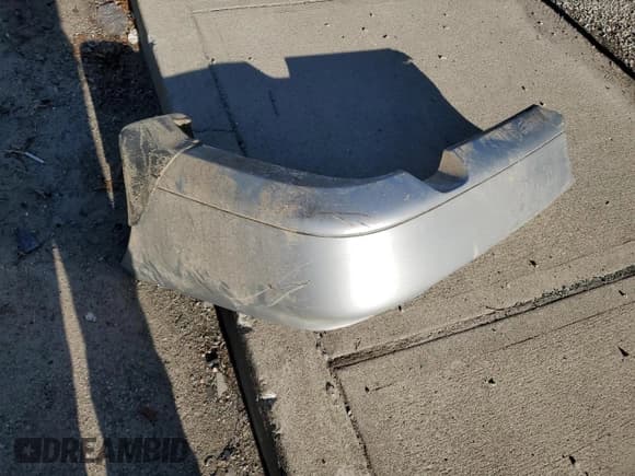 ✅ 2002 Suzuki Esteem GL • VIN: JS2GB41W825400113 • Lot: 42055055. Listed on Copart with 285,503 mi. Free auction sales archive from the USA and detailed vehicle history report at DreamBid. Image 12.