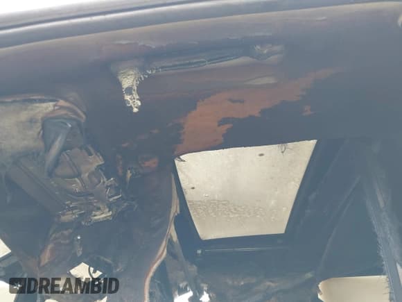 ✅ 2016 GMC Sierra 1500 SLT • VIN: 3GTU2NEC7GG177985 • Lot: 43172270. Listed on IAAI with 212,296 mi. Free auction sales archive from the USA and detailed vehicle history report at DreamBid. Image 12.