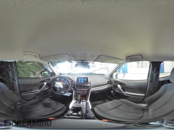 ✅ 2023 Mitsubishi Eclipse Cross LE • VIN: JA4ATVAA7PZ052094 • Lot: 71623595. Wystawiony na Copart z przebiegiem 21 764 mil. Bezpłatny archiwum sprzedaży aukcyjnych z USA i szczegółowy raport historii pojazdu na DreamBid. Zdjęcie 16.