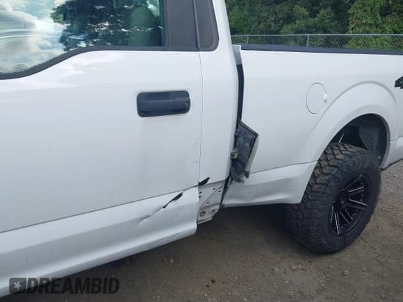 ✅ 2017 Ford F-150 XL • VIN: 1FTMF1E80HFB20166 • Лот: 42935782. Опубликован ранее на IAAI с пробегом 92 586 миль. Бесплатный доступ к архиву аукционных продаж из США и подробный отчёт об истории автомобиля на DreamBid. Изображение 6.