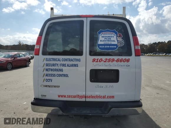 ✅ 2020 Chevrolet Express Cargo • VIN: 1GCWGAFG5L1147980 • Lot: 91240585. Wystawiony na Copart z przebiegiem 80 254 mil. Bezpłatny archiwum sprzedaży aukcyjnych z USA i szczegółowy raport historii pojazdu na DreamBid. Zdjęcie 6.