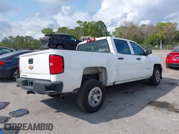 ✅ 2018 Chevrolet Silverado 1500 Work Truck • VIN: 3GCPCNEC8JG289888 • Лот: 41485628. Опубликован ранее на IAAI с пробегом 110 932 миль. Бесплатный доступ к архиву аукционных продаж из США и подробный отчёт об истории автомобиля на DreamBid. Изображение 4.