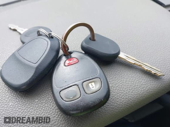 ✅ 2009 GMC Sierra 1500 SL • VIN: 1GTEC19C39Z288654 • Лот: 42374545. Опубликован ранее на IAAI с пробегом 273 918 миль. Бесплатный доступ к архиву аукционных продаж из США и подробный отчёт об истории автомобиля на DreamBid. Изображение 11.