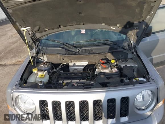 ✅ 2015 Jeep Patriot Latitude • VIN: 1C4NJPFAXFD149139 • Lot: 41637228. Listed on IAAI with 139,137 mi. Free auction sales archive from the USA and detailed vehicle history report at DreamBid. Image 10.