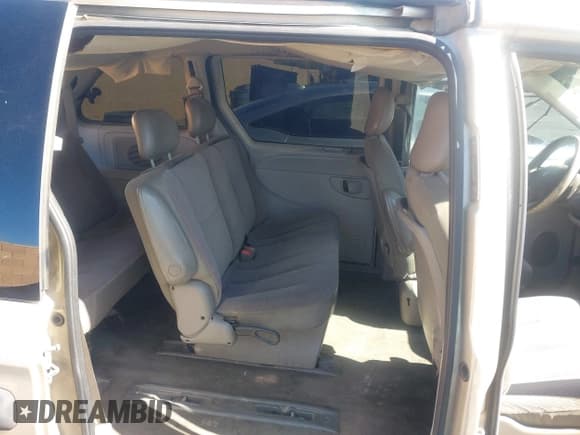 ✅ 2007 Dodge Caravan SE • VIN: 1D4GP25R07B203114 • Lot: 43541730. Wystawiony na IAAI z przebiegiem 227 582 mil. Bezpłatny archiwum sprzedaży aukcyjnych z USA i szczegółowy raport historii pojazdu na DreamBid. Zdjęcie 8.