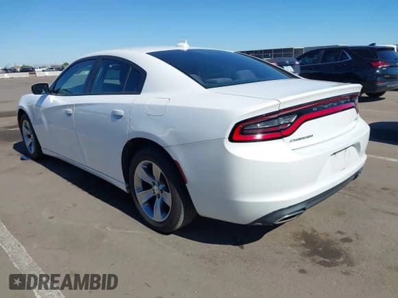 ✅ 2015 Dodge Charger SXT • VIN: 2C3CDXHG8FH824400 • Lot: 43550526. Listed on IAAI with 115,887 mi. Free auction sales archive from the USA and detailed vehicle history report at DreamBid. Image 3.
