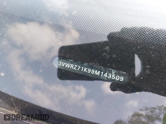 ✅ 2009 Volkswagen Jetta SE • VIN: 3VWRZ71K99M143509 • Lot: 42922911. Listed on IAAI with 133,728 mi. Free auction sales archive from the USA and detailed vehicle history report at DreamBid. Image 12.