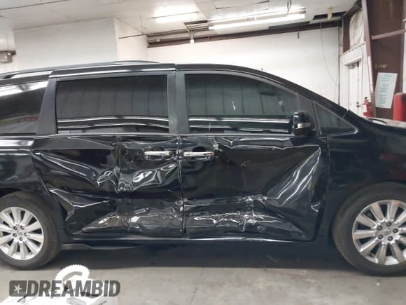 ✅ 2016 Toyota Sienna XLE • VIN: 5TDYK3DC2GS757749 • Лот: 42617318. Опубликован ранее на IAAI с пробегом 139 737 миль. Бесплатный доступ к архиву аукционных продаж из США и подробный отчёт об истории автомобиля на DreamBid. Изображение 13.