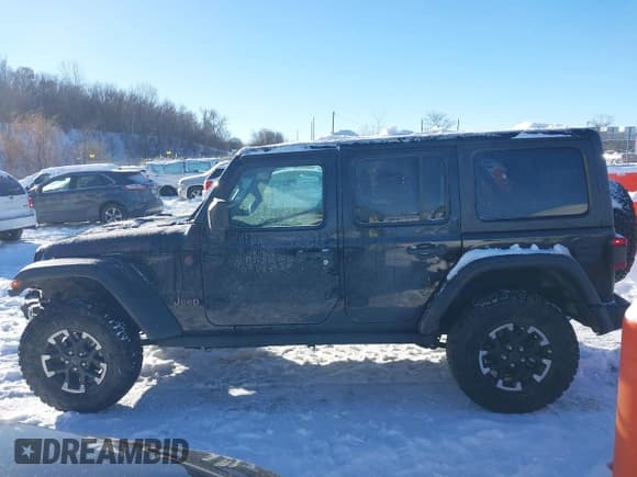 ✅ 2025 Jeep Wrangler Rubicon • VIN: 1C4PJXFN4SW663983 • Lot: 43821052. Listed on IAAI with 4,345 mi. Free auction sales archive from the USA and detailed vehicle history report at DreamBid. Image 15.