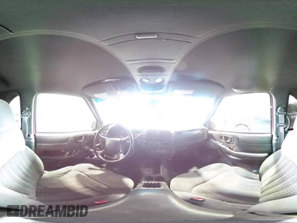 1999 Chevrolet Blazer LS z VIN 1GNCT18W7XK193241, wystawiony jako Copart lot #69390194 z przebiegiem 188 720 mil mil oraz Czysty tytuł • Clean title. Historia ofert i sprzedaży dostępna na DreamBid. Obrazek 14.