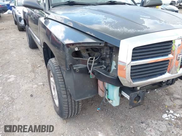 2007 Dodge Dakota SLT with VIN 1D7HW48K17S118416, listed as a IAAI auction lot 42209225 with 133,678 mi miles and . Bid and sale history available at DreamBid. Image 6.