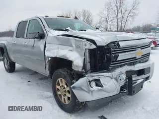 ✅ 2015 Chevrolet Silverado 2500HD LT • VIN: 1GC2KVEG4FZ555799 • Lot: 41308705. Wystawiony na IAAI z przebiegiem 206 455 mil. Bezpłatny archiwum sprzedaży aukcyjnych z USA i szczegółowy raport historii pojazdu na DreamBid. Zdjęcie 1.