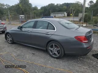 ✅ 2017 Mercedes-Benz E 300 Luxury • VIN: WDDZF4KB3HA155469 • Lot: 84614345. Wystawiony na Copart z przebiegiem 135 522 mil. Bezpłatny archiwum sprzedaży aukcyjnych z USA i szczegółowy raport historii pojazdu na DreamBid. Zdjęcie 2.