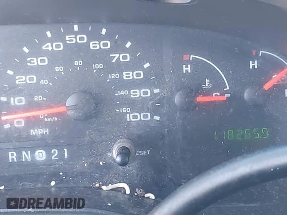 ✅ 2008 Ford Econoline Passenger XL • VIN: 1FBNE31L88DA20555 • Lot: 38737871. Wystawiony na IAAI z przebiegiem 118 265 mil. Bezpłatny archiwum sprzedaży aukcyjnych z USA i szczegółowy raport historii pojazdu na DreamBid. Zdjęcie 14.