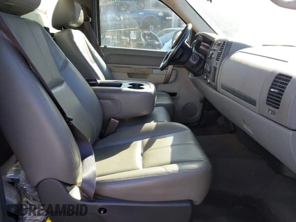 ✅ 2014 Chevrolet Silverado 2500HD Work Truck • VIN: 1GB0CVCG6EF175178 • Lot: 40836046. Listed on IAAI with 84,858 mi. Free auction sales archive from the USA and detailed vehicle history report at DreamBid. Image 5.