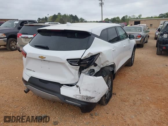 ✅ 2023 Chevrolet Blazer LT • VIN: 3GNKBHR45PS234006 • Lot: 41927800. Listed on IAAI with 57,610 mi. Free auction sales archive from the USA and detailed vehicle history report at DreamBid. Image 4.