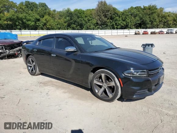 ✅ 2017 Dodge Charger SE • VIN: 2C3CDXBG9HH628607 • Lot: 84588755. Listed on Copart with 121,860 mi. Free auction sales archive from the USA and detailed vehicle history report at DreamBid. Image 4.