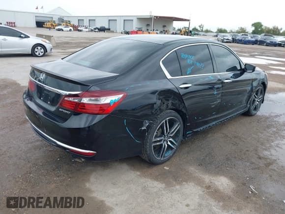 ✅ 2016 Honda Accord Sport • VIN: 1HGCR2F56GA172959 • Lot: 43540781. Wystawiony na IAAI z przebiegiem 111 995 mil. Bezpłatny archiwum sprzedaży aukcyjnych z USA i szczegółowy raport historii pojazdu na DreamBid. Zdjęcie 6.