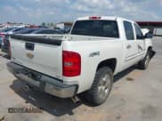 ✅ 2011 Chevrolet Silverado 1500 LTZ • VIN: 3GCPKTE33BG175970 • Lot: 43252945. Wystawiony na IAAI z przebiegiem 243 325 mil. Bezpłatny archiwum sprzedaży aukcyjnych z USA i szczegółowy raport historii pojazdu na DreamBid. Zdjęcie 4.