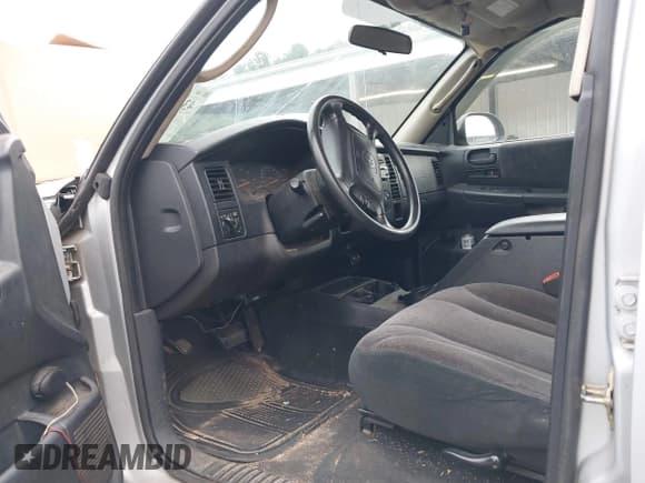 ✅ 2002 Dodge Dakota SLT • VIN: 1B7HL48N92S522859 • Lot: 43391019. Listed on IAAI with 242,154 mi. Free auction sales archive from the USA and detailed vehicle history report at DreamBid. Image 5.