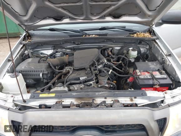 ✅ 2011 Toyota Tacoma • VIN: 5TFPX4ENXBX005643 • Lot: 42160742. Listed on IAAI with 28,947 mi. Free auction sales archive from the USA and detailed vehicle history report at DreamBid. Image 10.