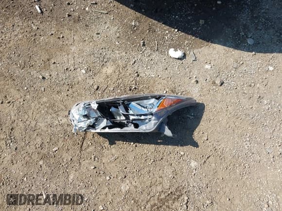 ✅ 2022 Nissan Versa SV • VIN: 3N1CN8EV4NL862412 • Lot: 42636764. Listed on IAAI with 36,777 mi. Free auction sales archive from the USA and detailed vehicle history report at DreamBid. Image 12.