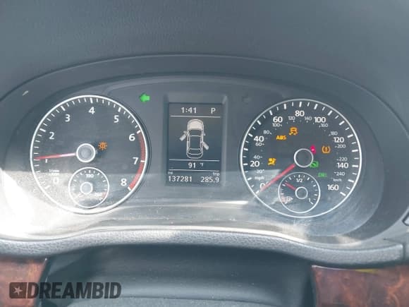 ✅ 2013 Volkswagen Passat SEL • VIN: 1VWCP7A33DC076646 • Lot: 43367714. Listed on IAAI with 137,281 mi. Free auction sales archive from the USA and detailed vehicle history report at DreamBid. Image 7.