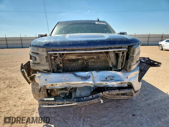 ✅ 2019 Chevrolet Silverado 1500 LTZ • VIN: 3GCUYGED0KG176219 • Lot: 86501615. Wystawiony na Copart z przebiegiem 128 953 mil. Bezpłatny archiwum sprzedaży aukcyjnych z USA i szczegółowy raport historii pojazdu na DreamBid. Zdjęcie 5.