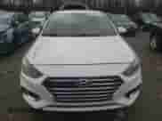 2019 Hyundai Accent SE z VIN 3KPC24A34KE088200, wystawiony jako Copart lot #79451553 z przebiegiem 98 641 mil mil oraz . Historia ofert i sprzedaży dostępna na DreamBid. Obrazek 5.