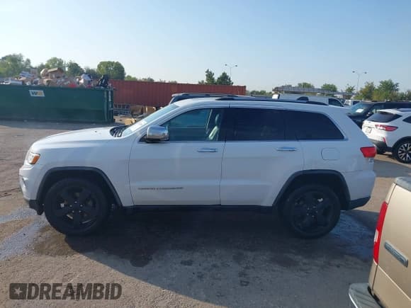 ✅ 2015 Jeep Grand Cherokee Limited • VIN: 1C4RJEBG7FC807778 • Лот: 43524890. Опубликован ранее на IAAI с пробегом 134 953 миль. Бесплатный доступ к архиву аукционных продаж из США и подробный отчёт об истории автомобиля на DreamBid. Изображение 14.