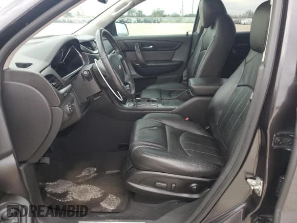 ✅ 2017 Chevrolet Traverse Premier • VIN: 1GNKRJKD6HJ133007 • Lot: 88975785. Wystawiony na Copart z przebiegiem Nie podano. Bezpłatny archiwum sprzedaży aukcyjnych z USA i szczegółowy raport historii pojazdu na DreamBid. Zdjęcie 7.