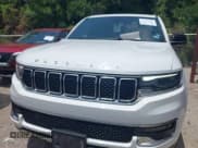 ✅ 2023 Jeep Wagoneer Series III • VIN: 1C4SJSDP5PS540838 • Лот: 42759405. Опубликован ранее на IAAI с пробегом 72 439 миль. Бесплатный доступ к архиву аукционных продаж из США и подробный отчёт об истории автомобиля на DreamBid. Изображение 6.