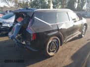 ✅ 2024 Kia EV9 Land • VIN: KNDADFS51R6038352 • Lot: 43322233. Wystawiony na IAAI z przebiegiem 7 659 mil. Bezpłatny archiwum sprzedaży aukcyjnych z USA i szczegółowy raport historii pojazdu na DreamBid. Zdjęcie 4.