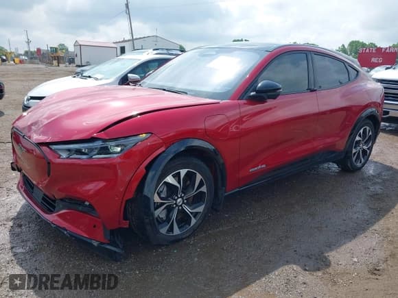 ✅ 2021 Ford Mustang Mach-E Premium • VIN: 3FMTK3SU5MMA57320 • Lot: 42405966. Wystawiony na IAAI z przebiegiem 16 615 mil. Bezpłatny archiwum sprzedaży aukcyjnych z USA i szczegółowy raport historii pojazdu na DreamBid. Zdjęcie 20.