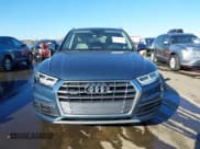 ✅ 2018 Audi Q5 Premium Plus • VIN: WA1BNAFY6J2028849 • Lot: 43612670. Wystawiony na IAAI z przebiegiem 38 590 mil. Bezpłatny archiwum sprzedaży aukcyjnych z USA i szczegółowy raport historii pojazdu na DreamBid. Zdjęcie 12.