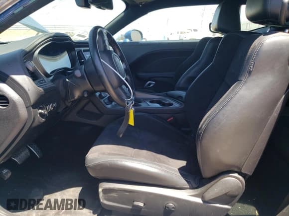 ✅ 2023 Dodge Challenger R/T • VIN: 2C3CDZBT8PH558864 • Lot: 54224234. Wystawiony na Copart z przebiegiem 28 958 mil. Bezpłatny archiwum sprzedaży aukcyjnych z USA i szczegółowy raport historii pojazdu na DreamBid. Zdjęcie 7.