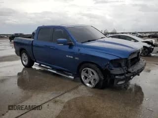 ✅ 2010 Dodge 1500 Sport • VIN: 1D7RB1CT6AS181145 • Lot: 60890935. Wystawiony na Copart z przebiegiem 102 857 mil. Bezpłatny archiwum sprzedaży aukcyjnych z USA i szczegółowy raport historii pojazdu na DreamBid. Zdjęcie 4.