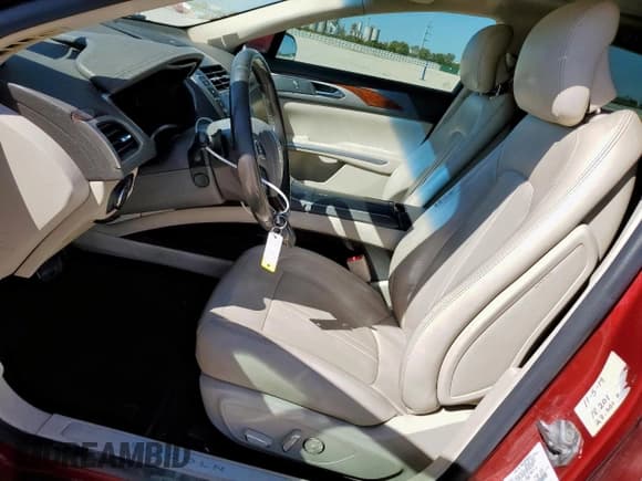 ✅ 2016 Lincoln MKZ • VIN: 3LN6L2GK8GR611937 • Lot: 91120385. Wystawiony na Copart z przebiegiem 141 744 mil. Bezpłatny archiwum sprzedaży aukcyjnych z USA i szczegółowy raport historii pojazdu na DreamBid. Zdjęcie 7.