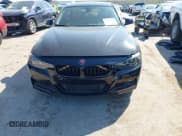 ✅ 2017 BMW 3 Series 320i • VIN: WBA8E1G53HNU15269 • Lot: 43263079. Wystawiony na IAAI z przebiegiem 166 658 mil. Bezpłatny archiwum sprzedaży aukcyjnych z USA i szczegółowy raport historii pojazdu na DreamBid. Zdjęcie 11.