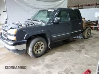 ✅ 2006 Chevrolet Silverado 1500 LS • VIN: 2GCEK13V061249442 • Lot: 55216885. Wystawiony na Copart z przebiegiem 251 630 mil mil. Skorzystaj z bezpłatnego archiwum sprzedaży aukcyjnych z USA i zobacz szczegółowy raport historii pojazdu na DreamBid. Zdjęcie 1.