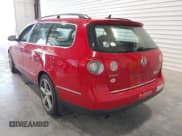 ✅ 2007 Volkswagen Passat • VIN: WVWRU93C47E220826 • Lot: 42721381. Wystawiony na IAAI z przebiegiem 221 705 mil. Bezpłatny archiwum sprzedaży aukcyjnych z USA i szczegółowy raport historii pojazdu na DreamBid. Zdjęcie 3.