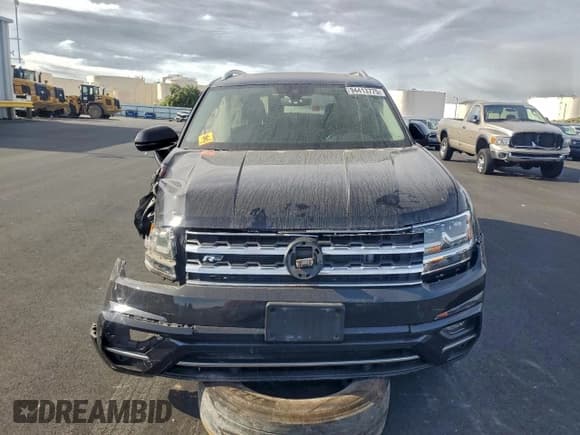 ✅ 2019 Volkswagen Atlas SEL R-Line • VIN: 1V2RR2CA2KC609023 • Lot: 94413775. Wystawiony na Copart z przebiegiem 4 737 mil. Bezpłatny archiwum sprzedaży aukcyjnych z USA i szczegółowy raport historii pojazdu na DreamBid. Zdjęcie 5.