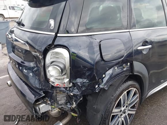 ✅ 2020 MINI Countryman Cooper S • VIN: WMZYW7C06L3M13548 • Lot: 42495513. Wystawiony na IAAI z przebiegiem 51 021 mil. Bezpłatny archiwum sprzedaży aukcyjnych z USA i szczegółowy raport historii pojazdu na DreamBid. Zdjęcie 18.