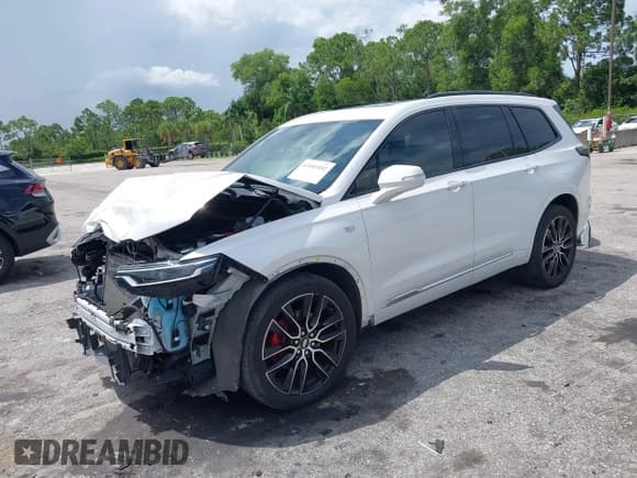 ✅ 2020 Cadillac XT6 AWD Sport • VIN: 1GYKPGRS8LZ226055 • Lot: 43101552. Listed on IAAI with 38,369 mi. Free auction sales archive from the USA and detailed vehicle history report at DreamBid. Image 2.